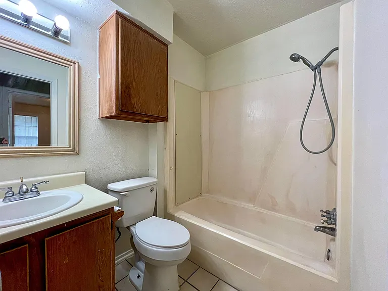 707 Ruth Ct #A — Photo 7