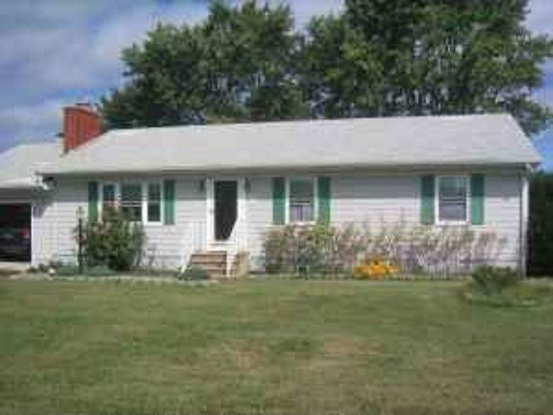 1st image of 115 Chesapeake Dr