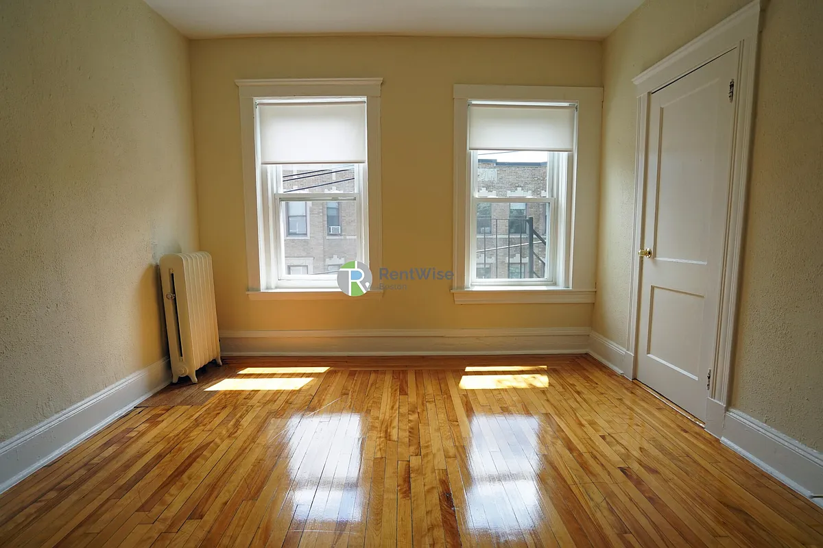 Building Photo - 242 Kelton St #8