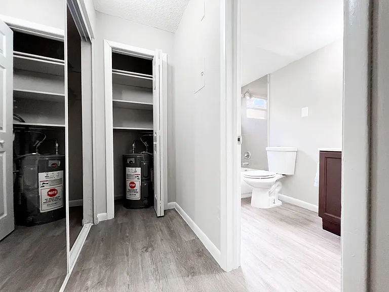 301 N 3rd St #13 — Photo 5