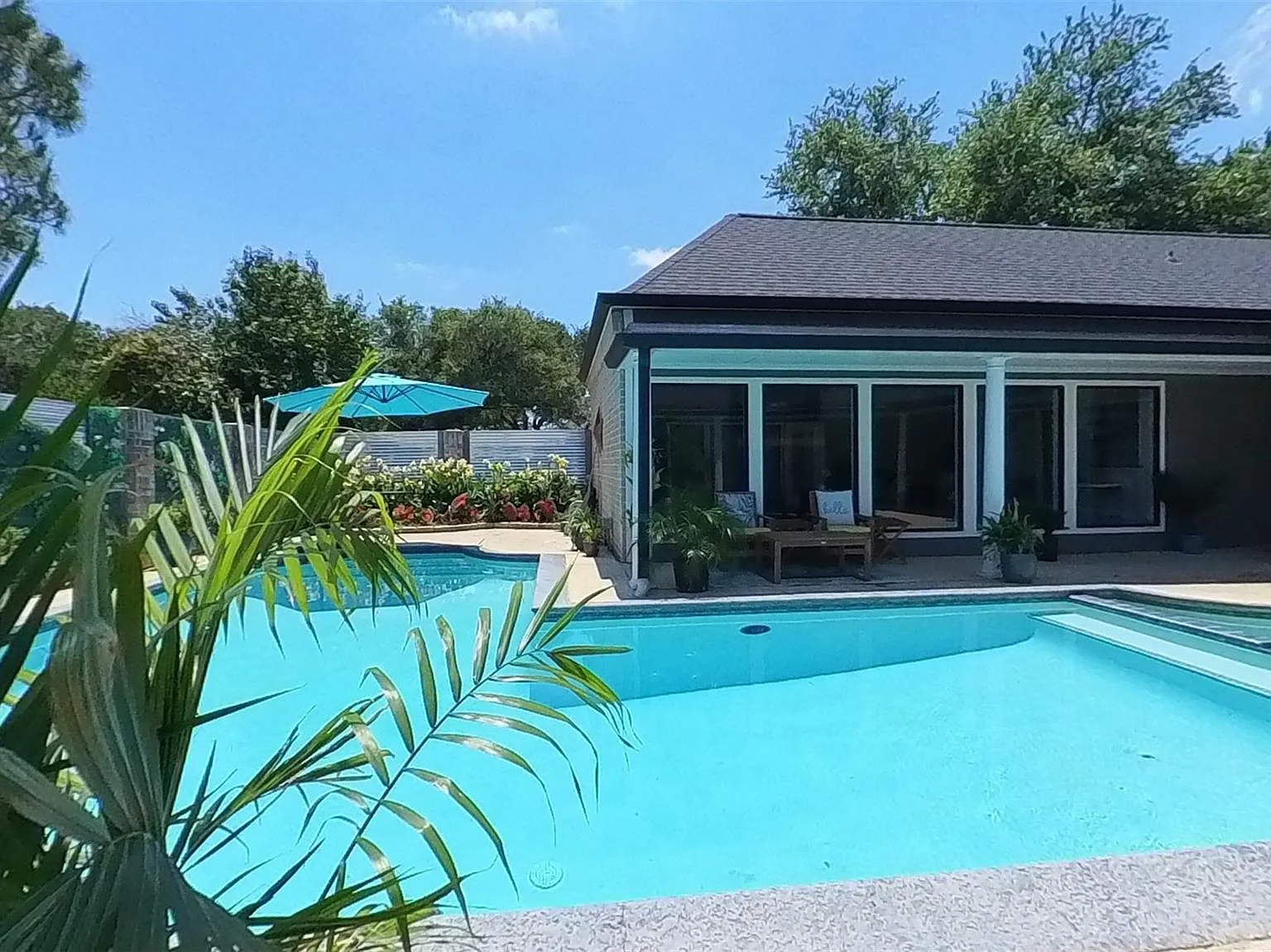 4 bed, 2.5 bath, 3161 sqft, $3,890 — Photo 1