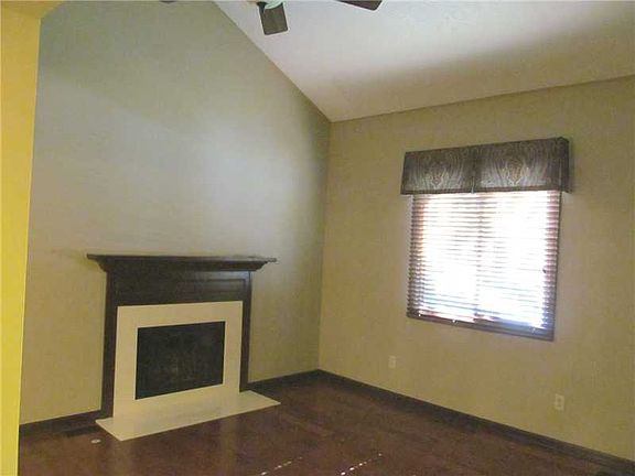 2nd image of 505 Conner Creek Dr