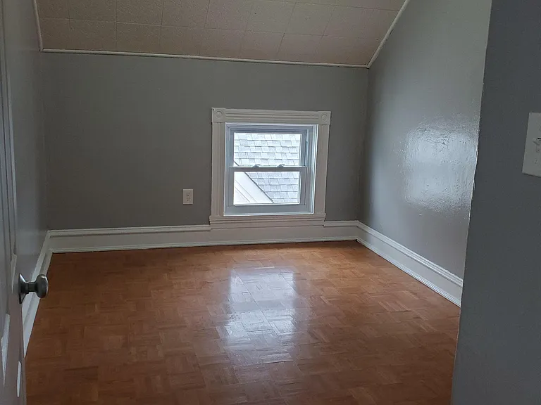 363 Osborn St — Photo 10