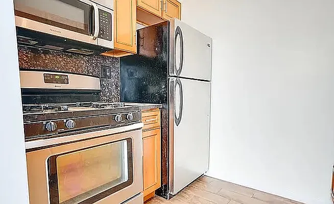 Rented by The Property Firm | media 9