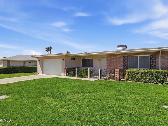 3rd image of 10869 W CLAIR Drive