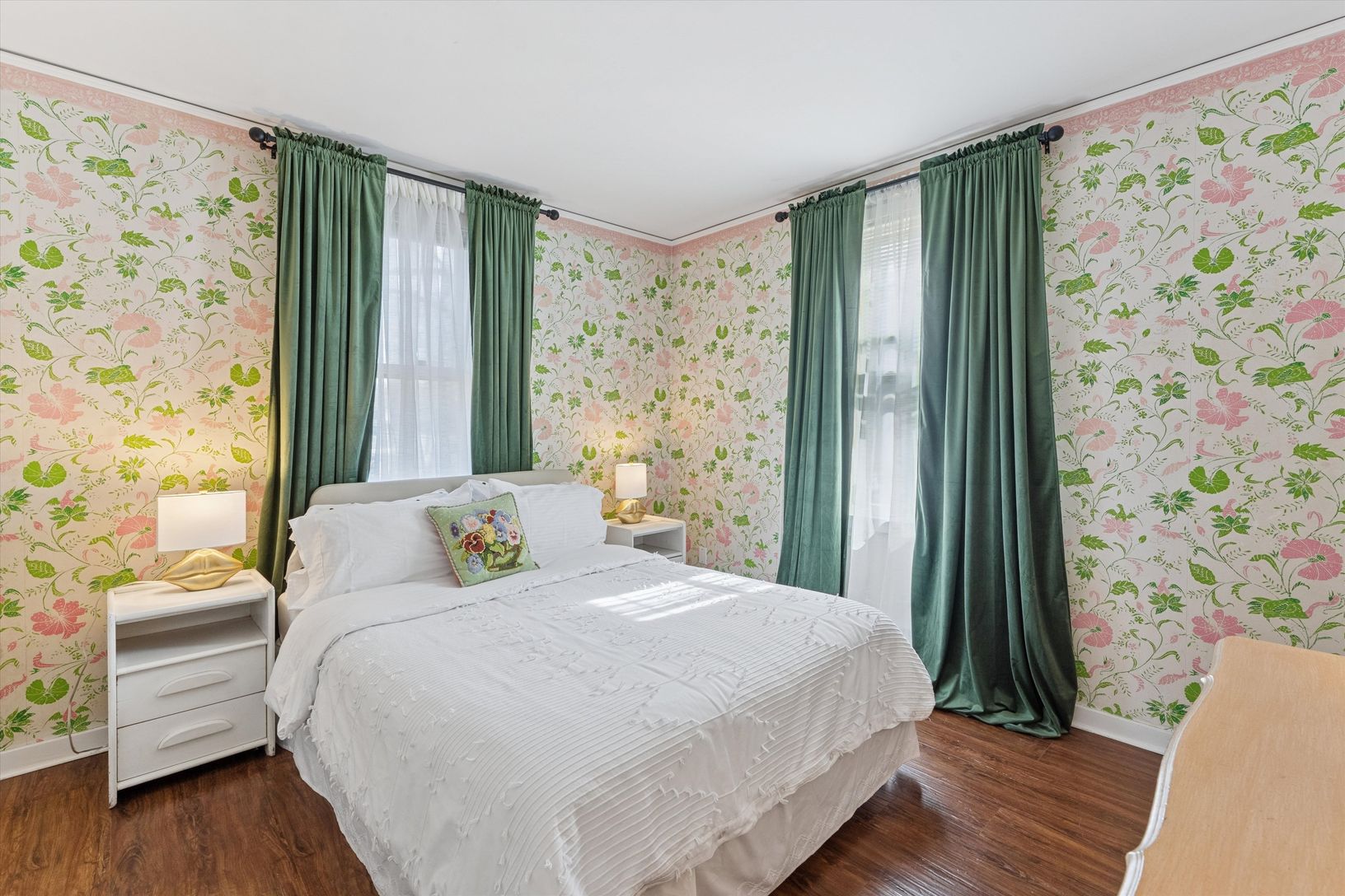  Upstairs Guest Bedroom with Queen