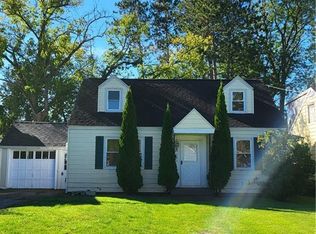 323 W Molloy Rd, Syracuse, NY 13211