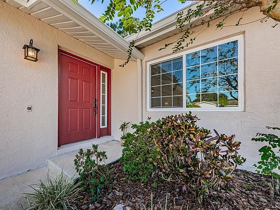 4th image of 2809 Eagle Run Cir S