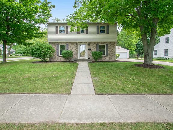 2nd image of 1606 Gorham Dr SE