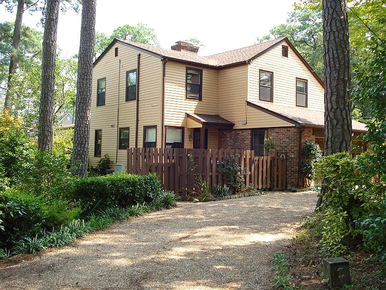 1st image of 932 Oriole Dr