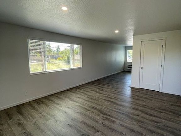 3rd image of 147 C St APT 6