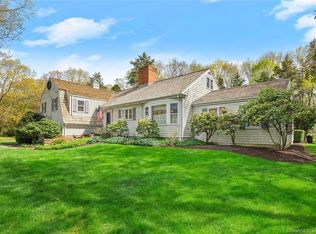 75 Saxony Dr, Trumbull, CT 06611