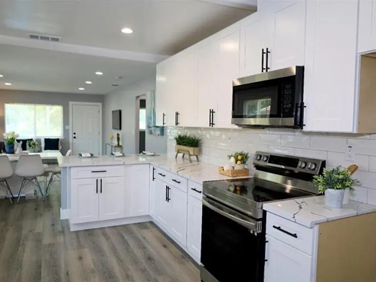 9675 Kent St #2 — Photo 8