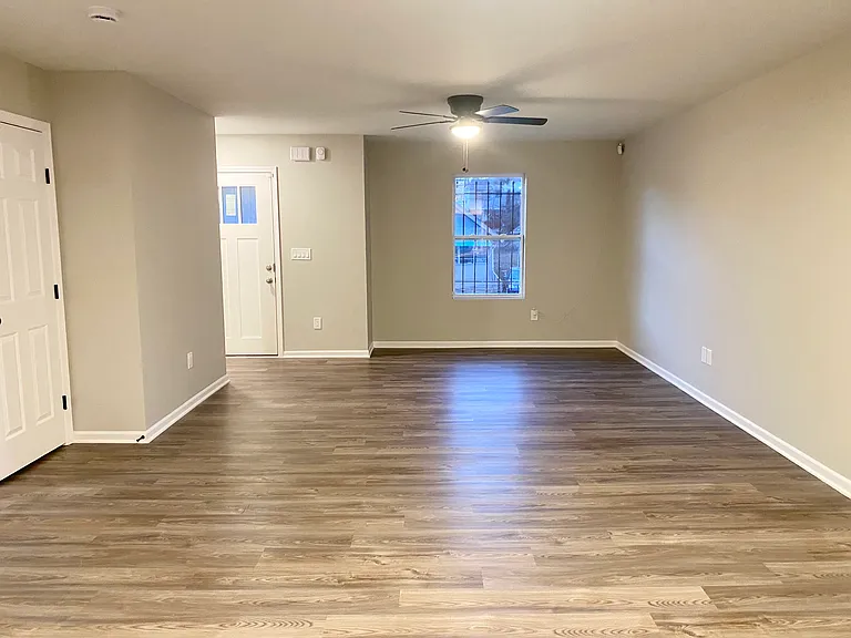 4033 Flora Ave — Photo 8