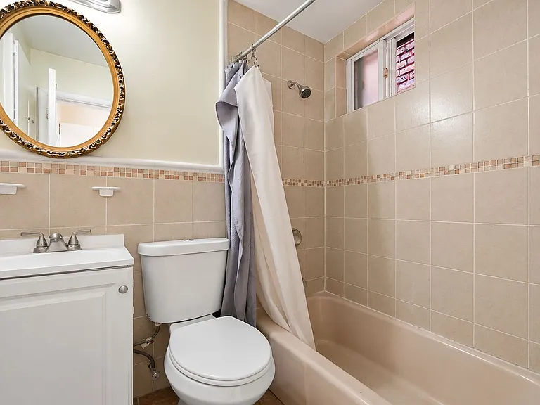 23 Farnham Ave #2 — Photo 4