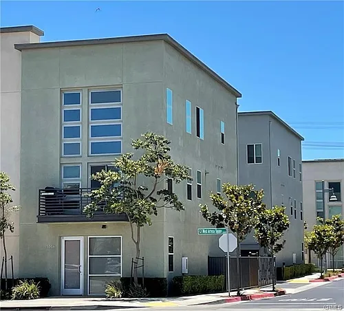 1500 W Artesia Sq #A Photo 1