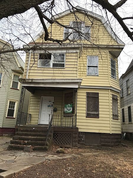 1st image of 540 No Grove St