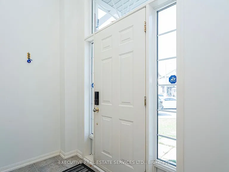 25 Dreamcrest Ct — Photo 4