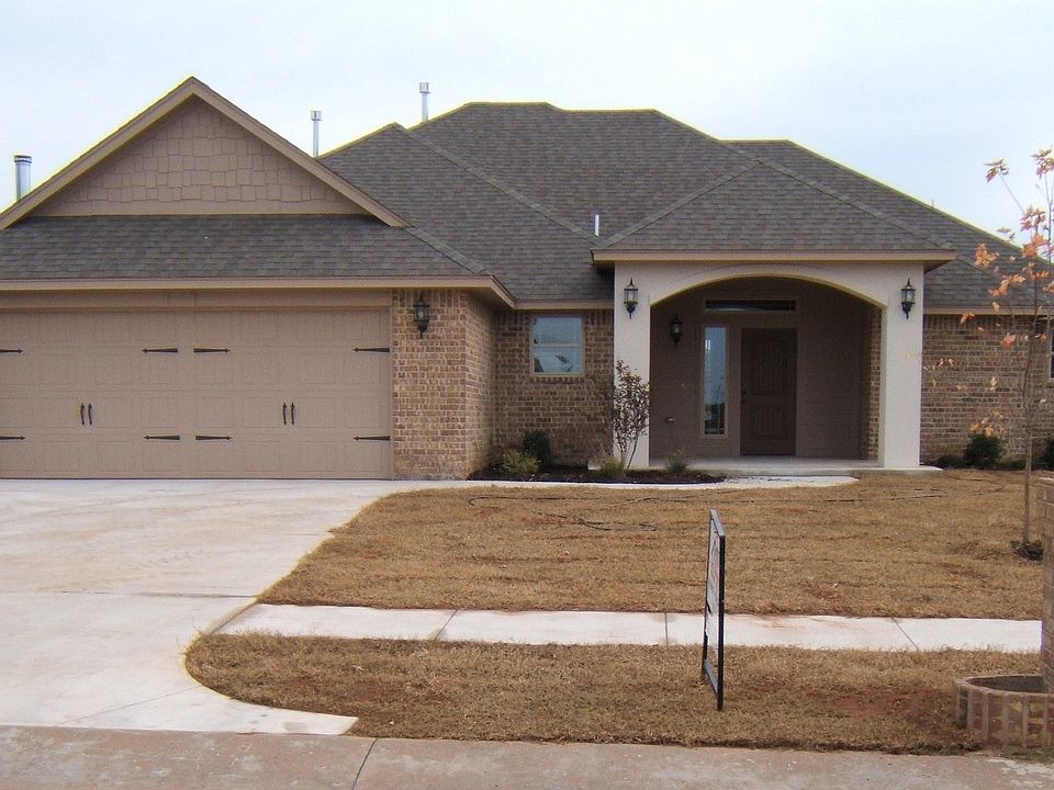 1st image of 704 Eastmoor Ct