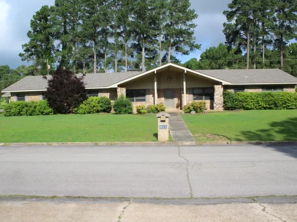 901 N 14th St, Nashville, AR 71852