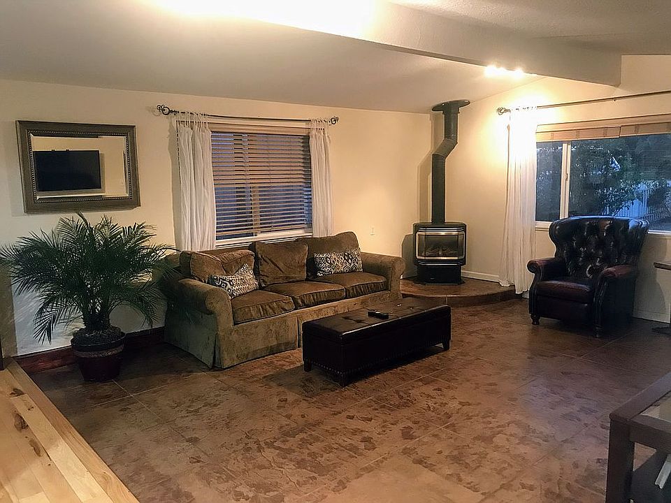 1st image of 3657 Isbel Ln