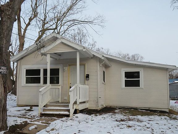 3rd image of 572 France St