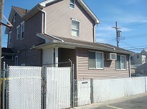 2nd image of 15 Lois Ave