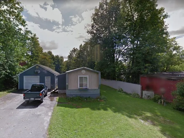 17 Maple Street, Vassalboro, ME 04989