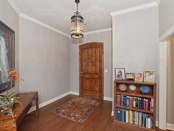 3rd image of 9201 Clint Ave