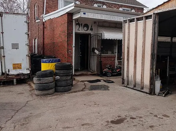 2104 Hubbard Rd, Youngstown, OH 44505