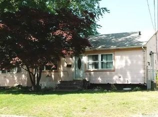 176 Charter Oaks Ave, Brentwood, NY 11717