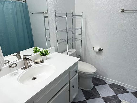 3rd image of 2784 Cactus Ct