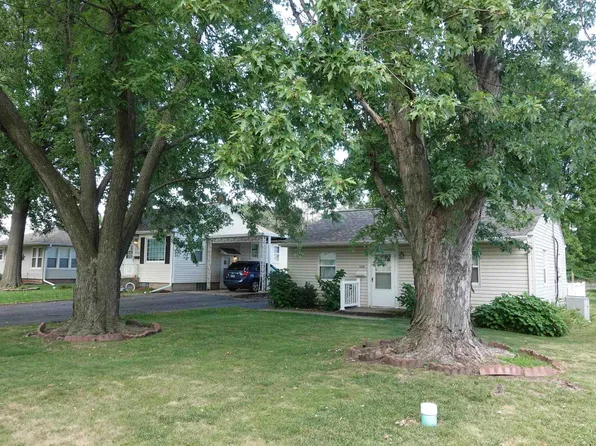 1395 Clark St, Galesburg, IL 61401