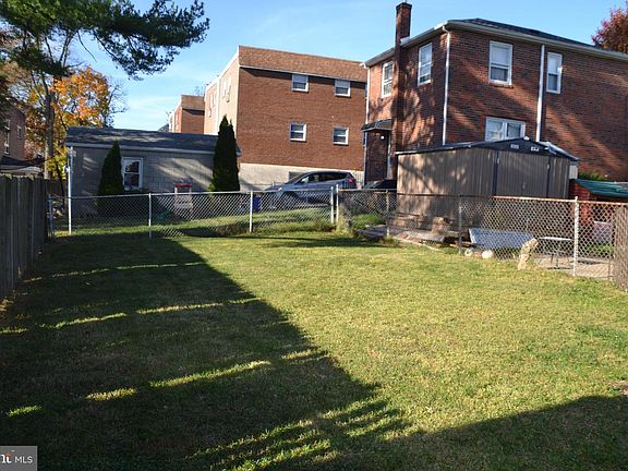 4th image of 162 Burmont Rd