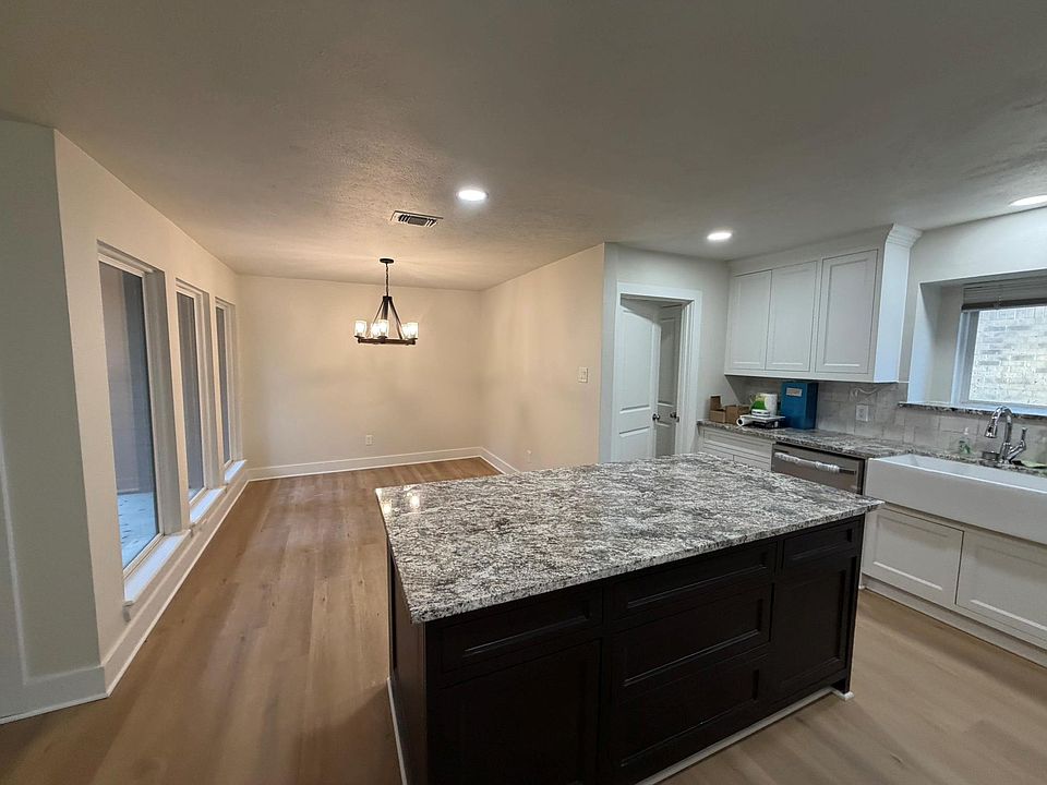 1st image of 70 Brookflower Rd