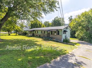 706 Dutch Valley Dr NE #1, Knoxville, TN 37918