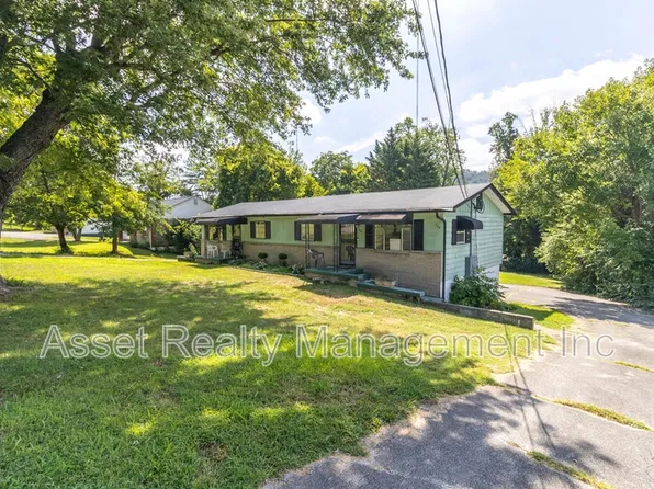 706 Dutch Valley Dr NE, Knoxville, TN
