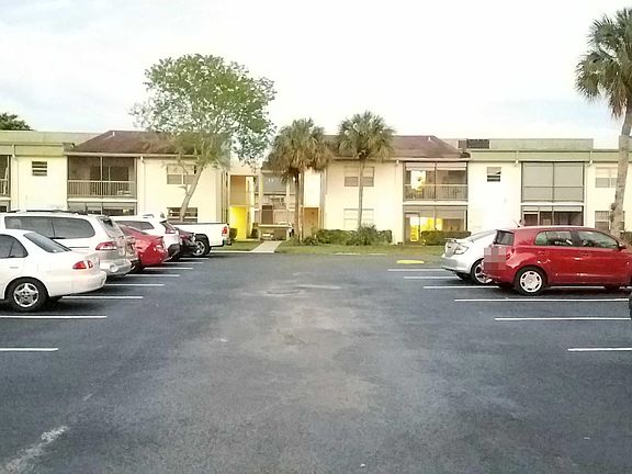 5th image of 4149 NW 90th Ave APT 205