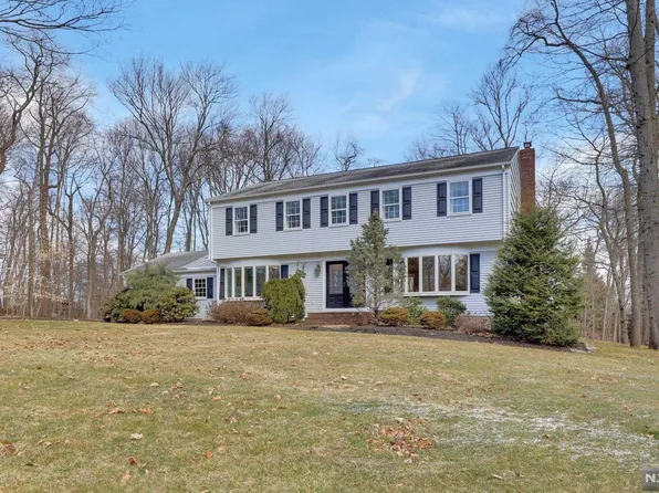 1 Longridge Rd, Montvale, NJ 07645