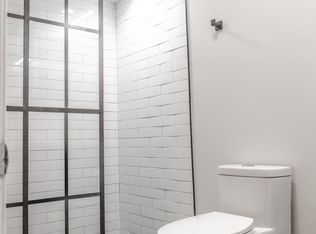 1719 W Greenleaf Ave APT 1, Chicago, IL 60626