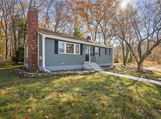 40 Woodlawn Rd, North Smithfield, RI 02896