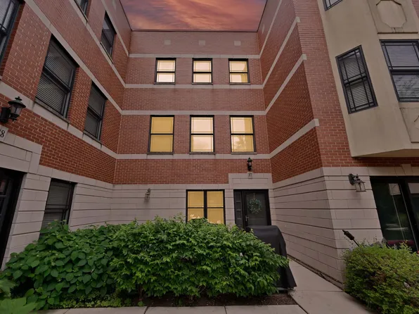 2340 W Adams St Unit 37, Chicago, IL 60612