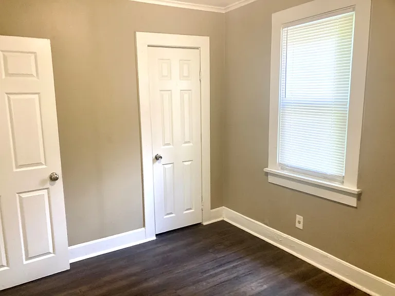 325 E Forest Ave — Photo 7