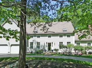 53 Stonegate Rd, Cape Elizabeth, ME 04107