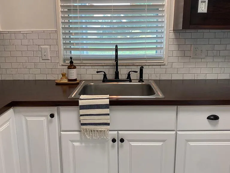 Kitchen Sink Area