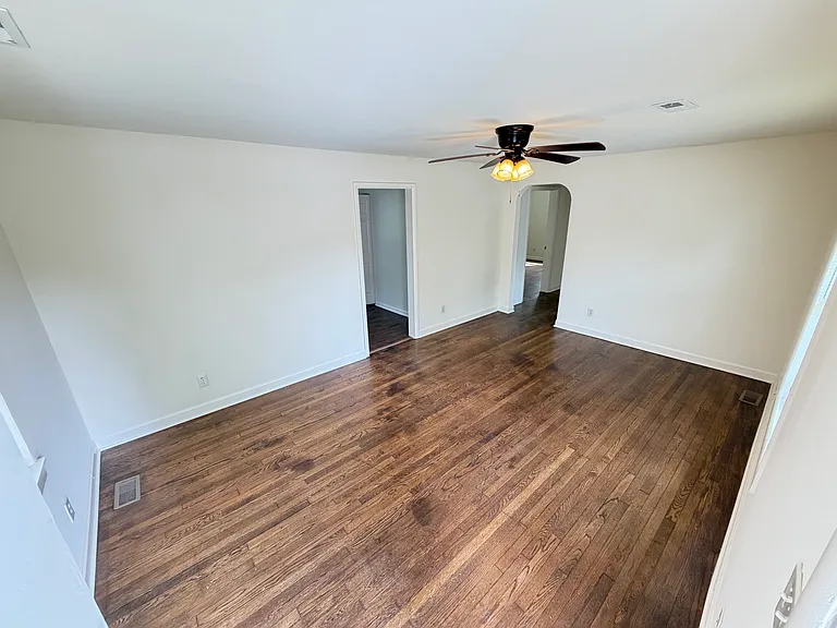 2712 Charlestown Rd — Photo 2