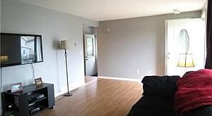 4th image of 12 Lockwood Ave