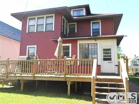3rd image of 126 E Peck St