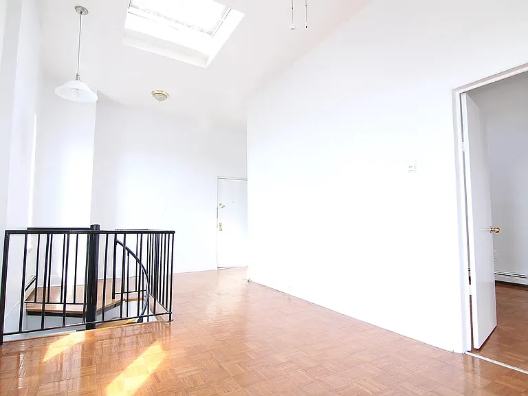 597 4th Ave #3R — Photo 8