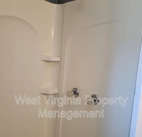 119 Route 60 — Photo 8